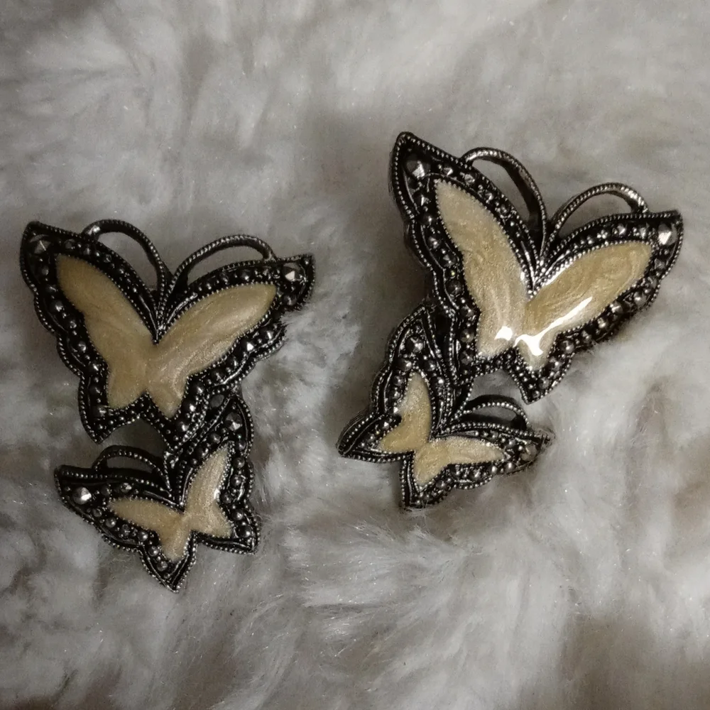 Vintage Avon Butterfly Brooch and Clip On Earring Enamel set